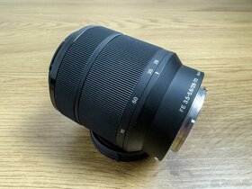 Sony FE 28-70mm f/3.5-5.6 OSS - 5