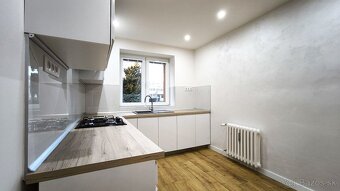 rezervovaný PERFEKTNÝ DVOJIZBOVÝ BYT PRI POLIKLINIKE - 5