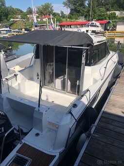 Merry Fisher 695 - 5