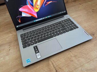 15.6"/Lenovo/4GB RAM DDR5/NvMe SSD 128GB/Intel HD 2GB// - 5