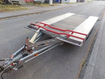 Z TRAILER AT 27 20 41. - 5