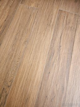 Dlažba keramická vzhľad drevo 20x120 odtieň podobný orechu - 5