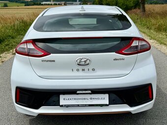 Hyundai Ioniq, 28kWh, SoH 92%, KEYLESS s DPH 13 387,- EUR - 5