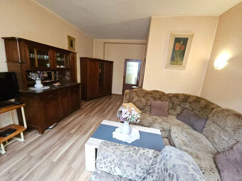 Priestranný, tehlový 3 izbový byt v centre mesta s loggiou - 5