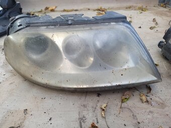 Predné svetlá bixenon Passat B5.5 - 5