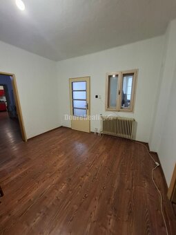 Dobre reality ponúkajú na predaj 4izb RD v Banove - 5