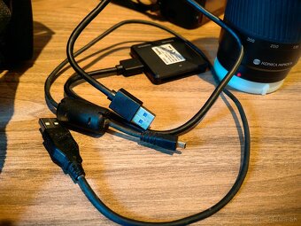 Konica Minolta Dynax 5D dva objektívy + príslušenstvo - 5