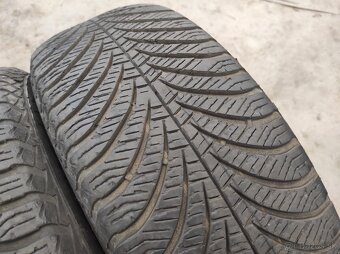 Celorocne pneu 185/60 R15 GoodYear 4ks - 5
