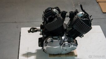 Motor Yamaha XVS 650 Dragstar - 5