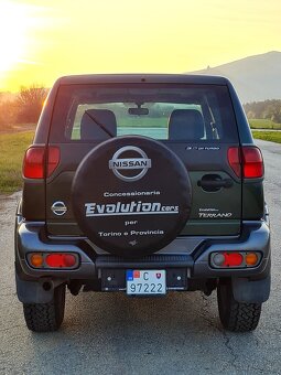 Nissan Terrano 3.0Di Turbo - 5