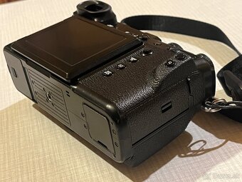Fujifilm GFX 50R + 4 baterie - 5