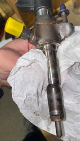 Darujem pokazený vstrekovač Continental 9674973080 - 5