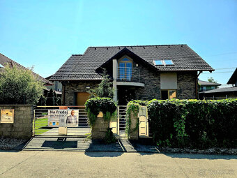 5 izbový rodinný dom Chorvátsky Grob s garážou, bazénom, krb - 5