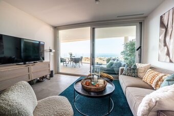 Kvalitný 3 izbový apartmán v Panoramica Higueron na pobreží  - 5