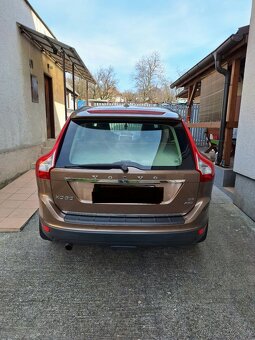 Volvo XC60 2.4 D5  136kw MANUÁL - 5