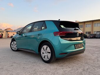 VW ID.3 Pure Performance 45kWh-110kW 46tis km - 5
