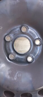 Plechove disky 5x112 r17 a zimne pneu 215/65 r17 - 5