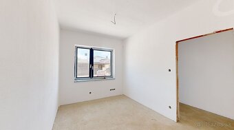 4 izbový rodinný dom na predaj v radovej zástavbe priamo v Š - 5