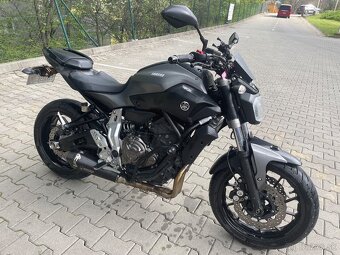 Yamaha MT 07 - 5