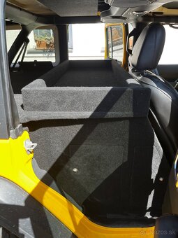 Jeep Wrangler - zásuvkový systém - 5