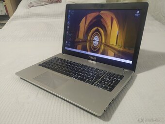 Asus. Intel i7. SSD 256 GB. 16GB.nVidia 8GB. Nová baterka. - 5