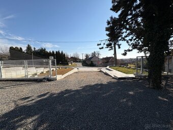 Krásny pozemok s domom vo Veľkom Ďure - 5