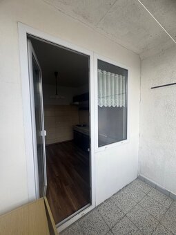 NA PREDAJ - 3 izbový byt s loggiou Podbreziny, ulica Kemi - 5