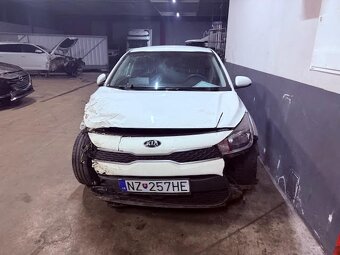 Kia Rio 1.3i, SK ŠPZ, havarované - 5