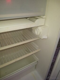 Predám plnefunkčná chladnička s malou mrazničkou WHIRLPOOL - 5