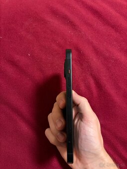 REZERVOVANÉ Apple iPhone 15 128gb black - 5