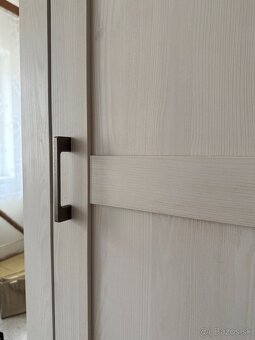 Šatníková skriňa - 5