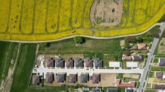 Ponúkam na predaj stavebný pozemok 1951m2 Práznovce - 5