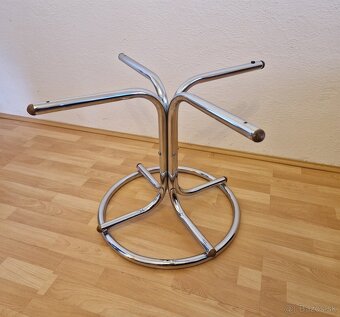 Retro stolík + stojany na fľaše - 5