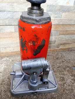 Hydraulicky zdvihak 5T - 5