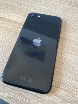 Predám IPhone SE 2020 64gb - 5