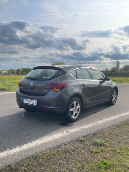 Opel Astra J 1.4 103kw 2010 - 5