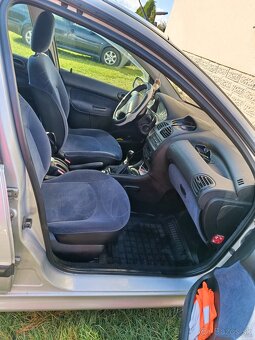 Peugeot 206 - 5