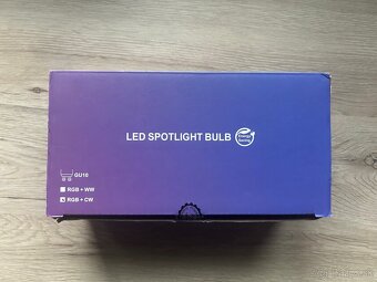 Farebné LED žiarovky s diaľkovým ovládačom – sada 8 ks - 5