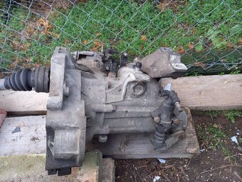 Octavia 1 2001 1.6 8v AKL 74kw - 5