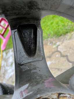 Predam 2ks diskov AEZ rozmer 8x17 et35 - 5