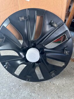Original Tesla puklice Model Y 2020-2024 - 5