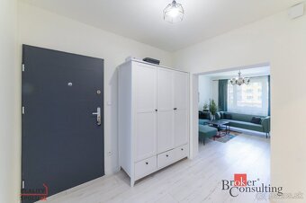 REZERVOVANÉ - 3 izbový byt na PREDAJ - 5