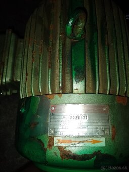 Predám zachovalý 4kw elektromotor. - 5