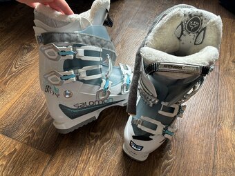 Predám dve skoro nové komplet dámske lyžiarske výbavy - 5