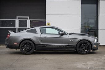 Ford Mustang GT 5.0 V8 - 5