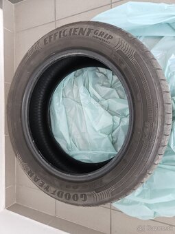 GOODYEAR Efficientgrip Performance 215/55R17 94V - 5