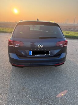 Volkswagen Passat Variant 2.0 TDI business DSG - 5