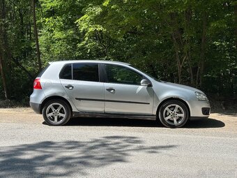 Volkswagen Golf V - 5