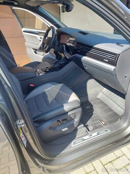 VW Touareg R-line 3.0 V6 210 KW - 5