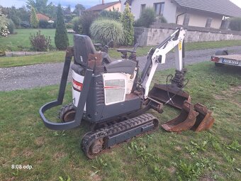 Bobcat E10 - 5